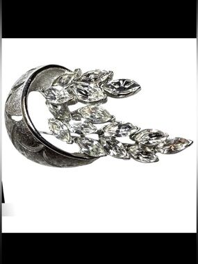 Vintage silver tone & rhinestone brooch Women’s costume jewelry | je2